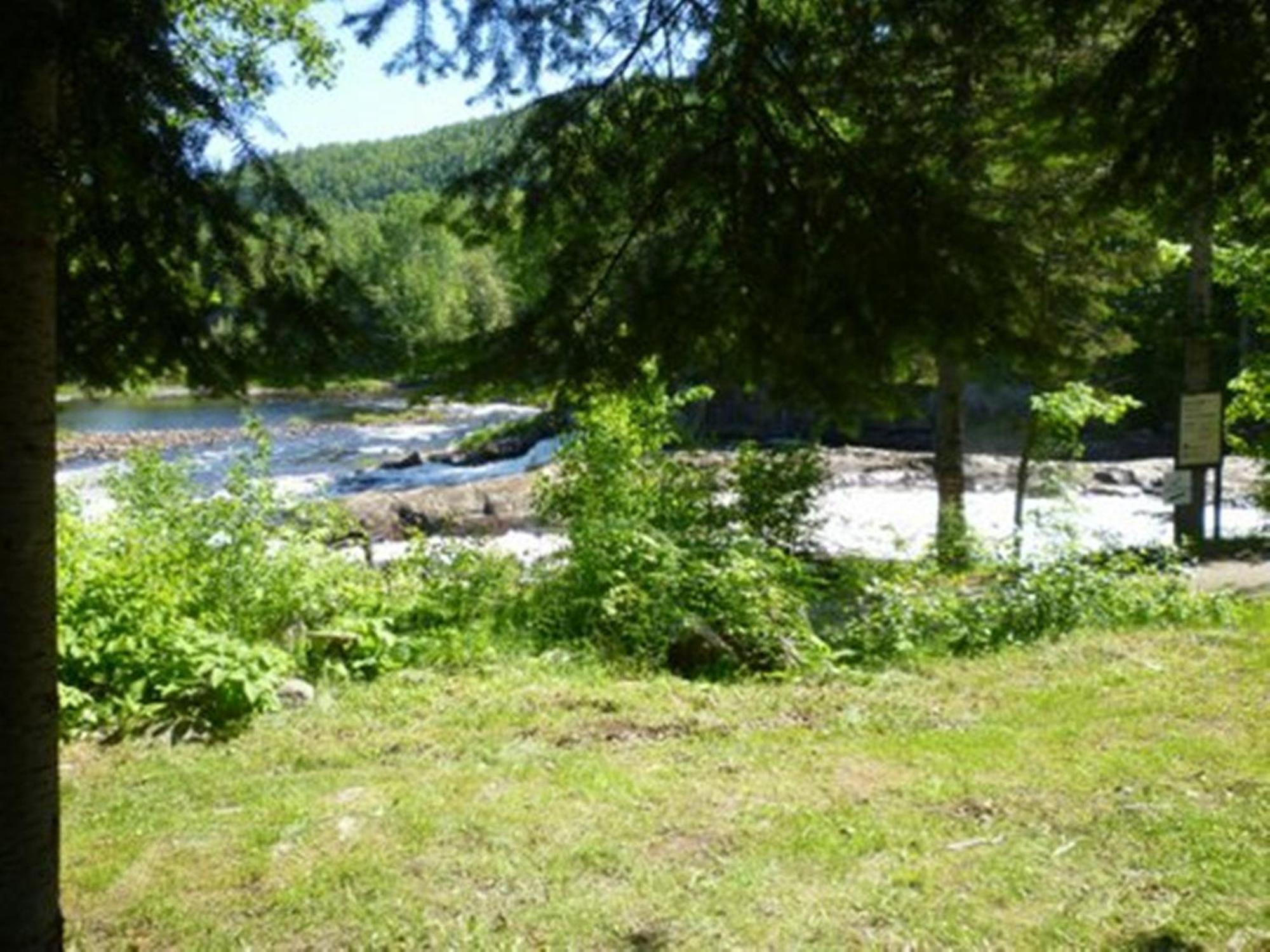 Riviere Petit Saguenay Villa Bagian luar foto