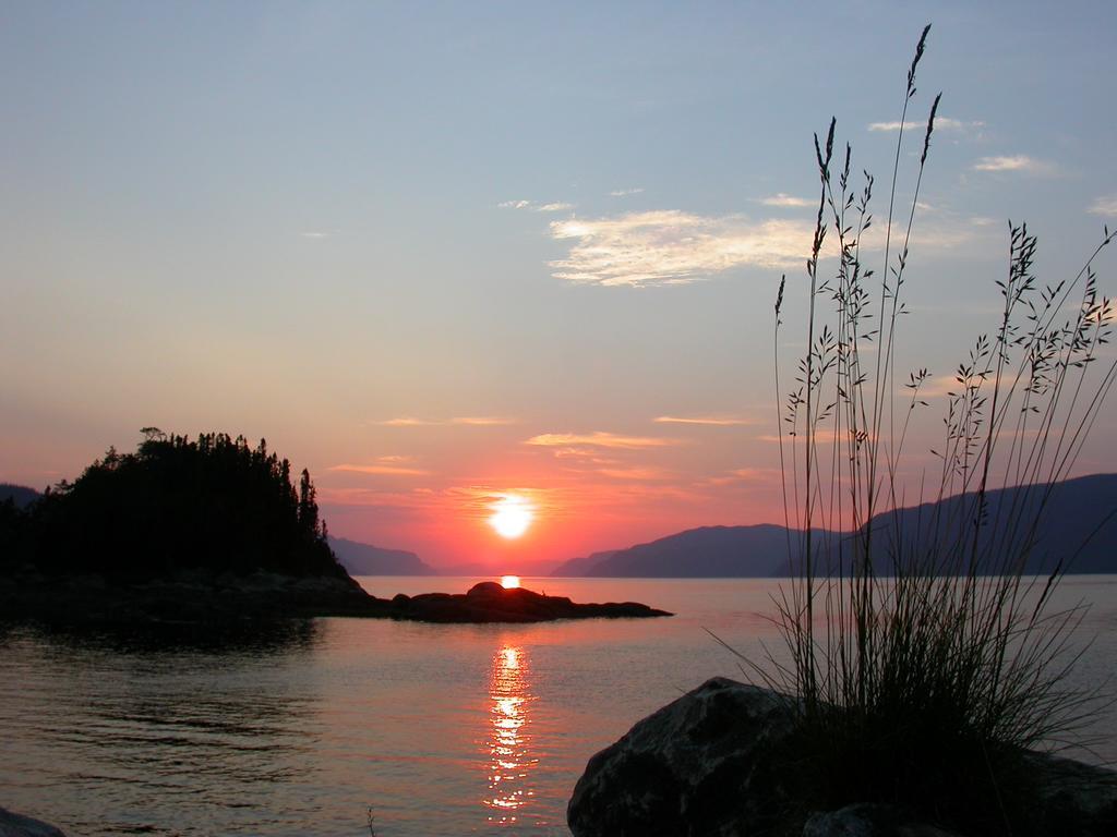 Riviere Petit Saguenay Villa Bagian luar foto